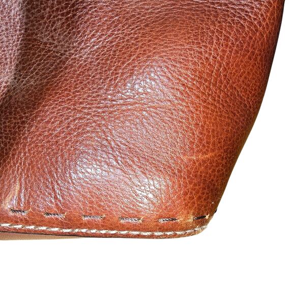 Fossil Vintage Brown Leather Shoulder Bag Purse ZB9099
Great Condition, 14x10x4 - Picture 8 of 9